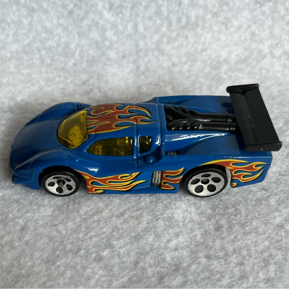 Rare Vintage 1988 Hot Wheels GT RACER Blue W/ Flames Diecast Toy Car